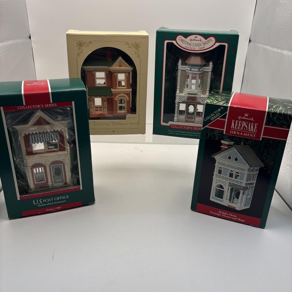 Vtg~Lot of 4~Nostalgic Houses and Shop Series~Holiday/Candy Shoppe/US Post Off